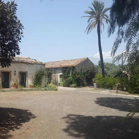 Masseria La Pergola Landsted Paterno (Sicily)